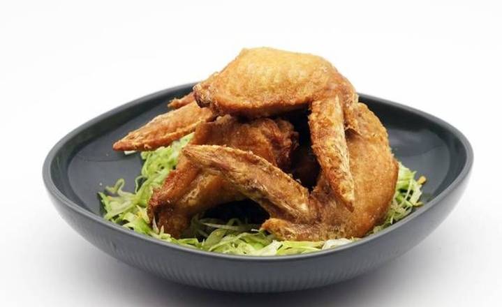 K57. Deep Fried Chicken Wing 魚露雞翼